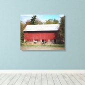 Oude Rode Barn met Paarden Kleur 16x20 Canvas Afdruk (Insitu (Houten vloer))