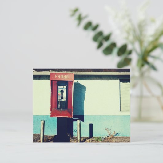 Oude rode telefooncel briefkaart (Staand voorkant)