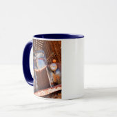 Oude roestwagen op een boerderij mok (Voorkant links)