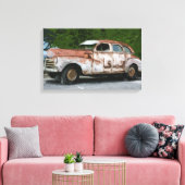 Oude Rusty Broken Down Car Canvas (Insitu (Woonkamer))