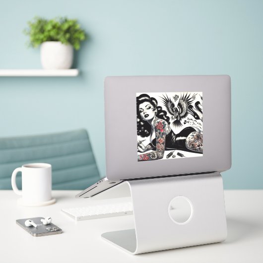 Oude School getatoeëerd meisje Sticker (Laptop op bureau)