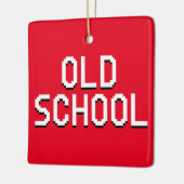 OUDE SCHOOL KERAMISCH ORNAMENT (Links)