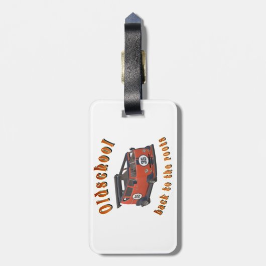 Oude school, oude auto in rood bagagelabel (Achterkant verticaal)