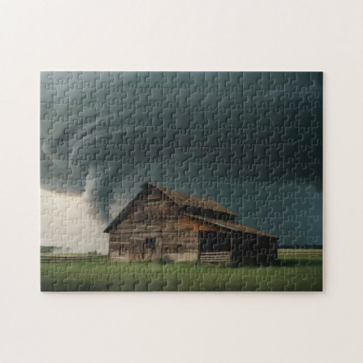 Oude schuur in Tornado Legpuzzel (Horizontaal)