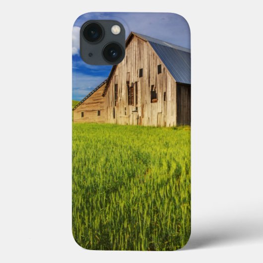 Oude schuur omringd door voorjaars tarweveld 1 Case-Mate iPhone case (Achterkant)