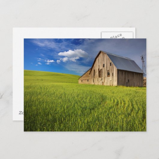 Oude schuur op het gebied van voorloopwarmte briefkaart (Voorkant / Achterkant)