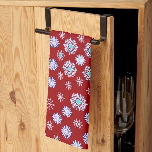 Oude sneeuwvlokken op rood theedoek (Derde Gevouwen)