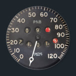 Oude snelheidsmeter van een  racewagen magneet<br><div class="desc">Dit klassieke cadeau voor auto's is geïnspireerd door de snelheidsmeter van een oude racewagen. Een klassieke sportwagen als deze zouden handgemaakte wijzerplaten en maten hebben gehad die niets anders zijn dan auto-kunst. Deze specifieke snelheidsmeter komt uit het dashboard van een zeldzame klassieke auto. Het heeft wat roest aan de randen...</div>