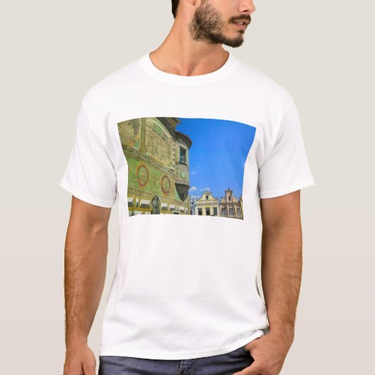 Oude stad plein omringd door 16e-eeuws t-shirt (Voorkant)