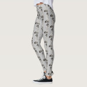 Oude steenkolommen op grijs leggings (Links)