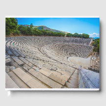 Oude theater in Epidaurus, Argolida, Griekenland