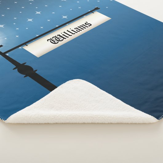 Oude tijdlamppost 's nachts en teken voor familien sherpa deken (3/4)