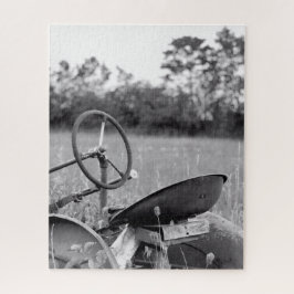 Oude tractor in lange gras legpuzzel