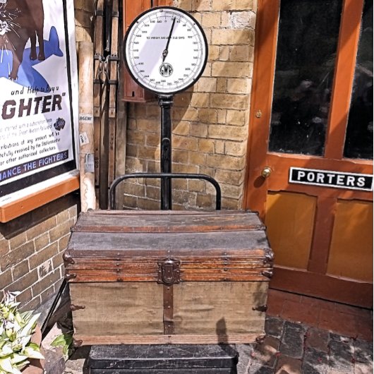 OUDE TREINSTATION SERVET