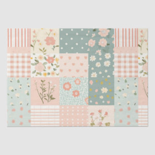 Oude tuinpatchwork in stoffig roze en lavendel tissuepapier