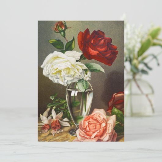 Oude tuinrozen in een glazen vaas (Staand voorkant)
