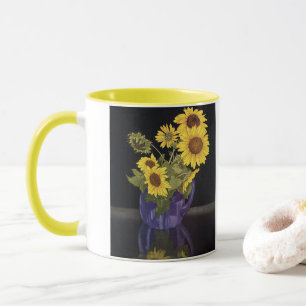 Oude tuinzomer zonnebloemen in een vaas mok