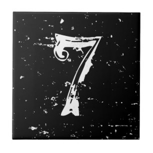 Oude verontruste het huisnummertegel van het tegeltje