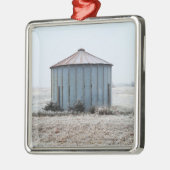 Oude verwekte graankin tijdens de wintertijd metalen ornament (Links)