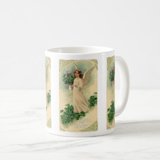 Oude victoriaanse paasengel met bloemen koffiemok (Voorkant rechts)