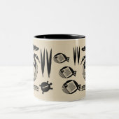 Oude Vogel, schildpad, gras, water inktcrème Tweekleurige Koffiemok (Center)