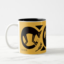 Oude vossen en bloemen op de Indiase gele mok