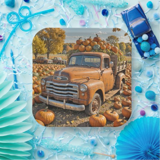 Oude vrachtwagen gevuld met pompoenen papieren bordje (Feest)