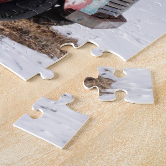 Oude vrachtwagen in het veld legpuzzel (Zijkant)