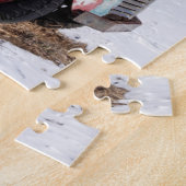 Oude vrachtwagen staat in het veld legpuzzel (Zijkant)