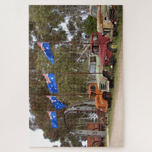 Oude vrachtwagens op rij legpuzzel (Verticaal)