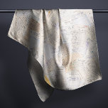 Oude Vrienden Bibliotheek Kaart Chiffon Sjaal<br><div class="desc">Verspreide scans van echte  bibliotheekcirculatiekaarten creëer een ontwerp dat boeken,  bibliotheken en lezen viert en nostalgie oproept voor lezers van een bepaalde leeftijd. Een perfect cadeau voor je favoriete bibliofiel of bibliofiel!</div>