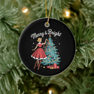 Oude vrolijke, stralende meid versiert kerstboom keramisch ornament
