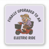 Oude vrouw op scooter sticker (Voorkant)