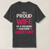 Oude vrouw van de Geweldige ASSISTENTE van de frea T-shirt (Design voorkant)