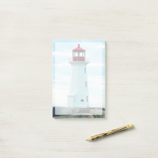 Oude vuurtoren, blauwe zee, maritiem, autisch post-it® notes (Op bureau)