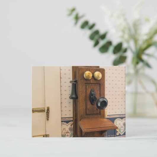 Oude  wandtelefoon. briefkaart (Staand voorkant)