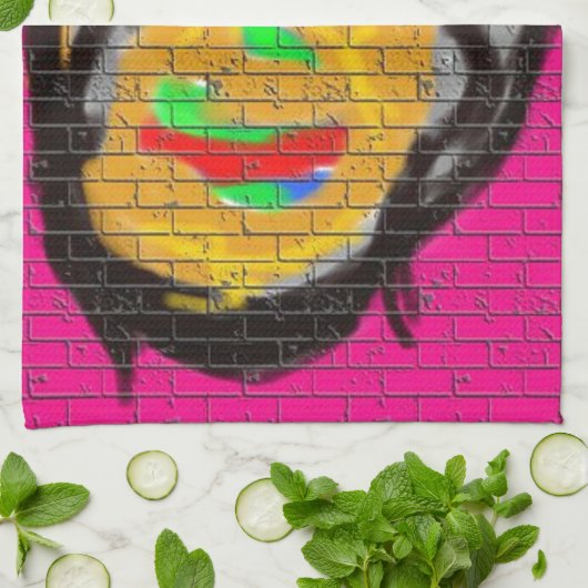 Oude Wise Biker Face, graffiti Art Theedoek (Gevouwen)