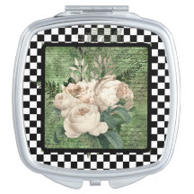 Oude witte rozen en dambordpatroon