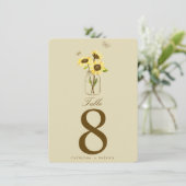 Oude zonnebloemen op metselwerk pot tafel nummers kaart (Staand voorkant)