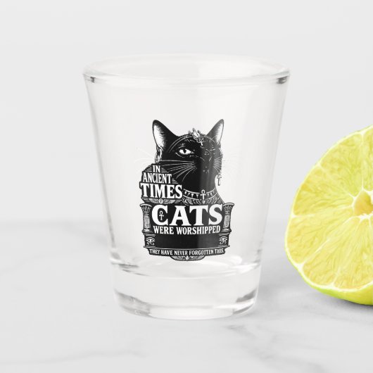 Oude Zwarte Kat Houding Shot Glas (Voorkant)