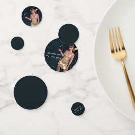 Oudejaarsavond Party Girl in Sequined Dress Confetti