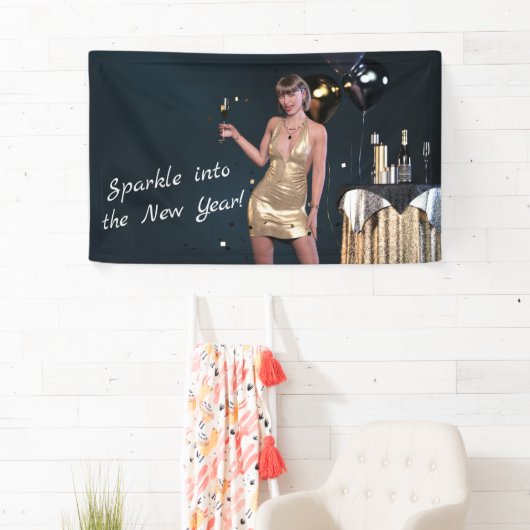 Oudejaarsavond Party Girl in Sequined Dress Spandoek (Insitu)