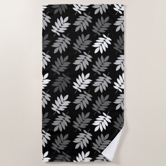 Ouder blad groot patroon zwart wit grijs strandlaken (Voorkant)