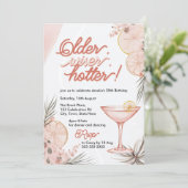 Ouder, wijzer, heter perzik roze cocktail verjaard kaart (Staand voorkant)