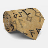 Oudere Futhark Spiral Art over houten textuur Stropdas (Opgerold)