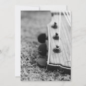 Oudere jongens Birthday Party Guitar Invitation Kaart (Achterkant)