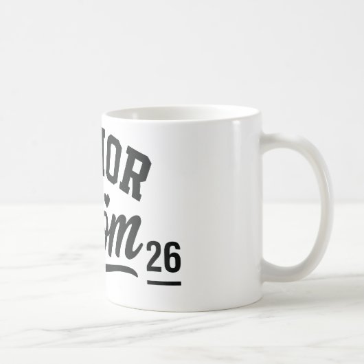 Oudere Moeder 2026 Koffiemok (Rechts)
