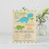 Oudere papieren dinosaurussen verjaardagsuitnodigi kaart (Staand voorkant)