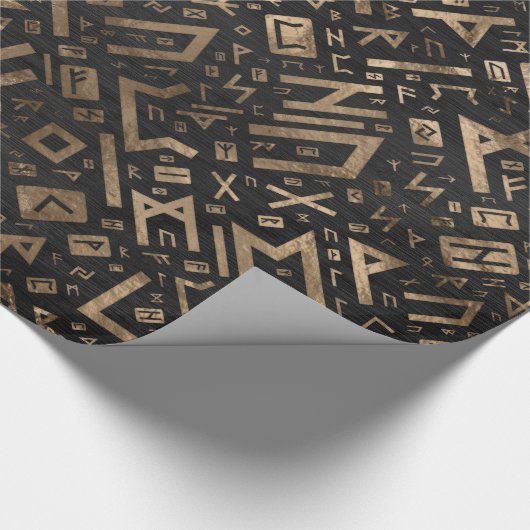 Ouderen - Futhark Pattern Gold op Black Wood 2 Cadeaupapier (Hoek)
