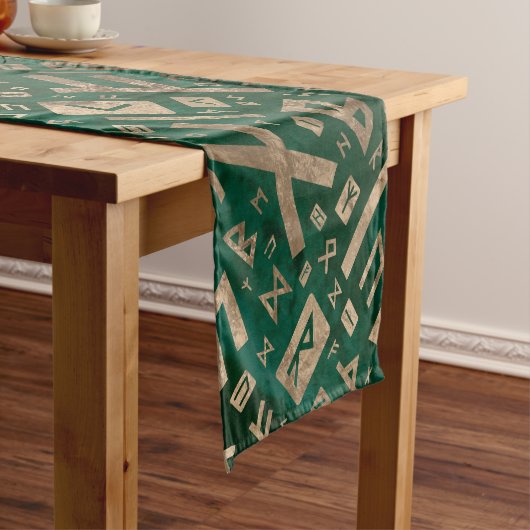 Ouderen - Futhark Pattern Gold op Malachite #1 Korte Tafelloper (Voorbeeld)